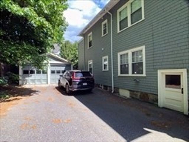 22 Westbourne Road 2, Newton, MA 02459