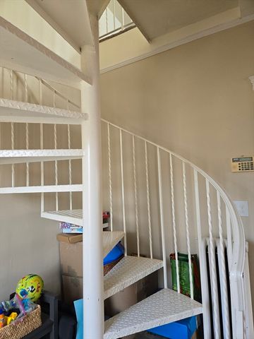 22 Westbourne Road 2, Newton, MA 02459