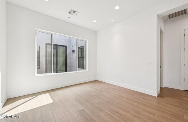 5768 E Rancho Caliente Drive, Cave Creek, AZ 85331