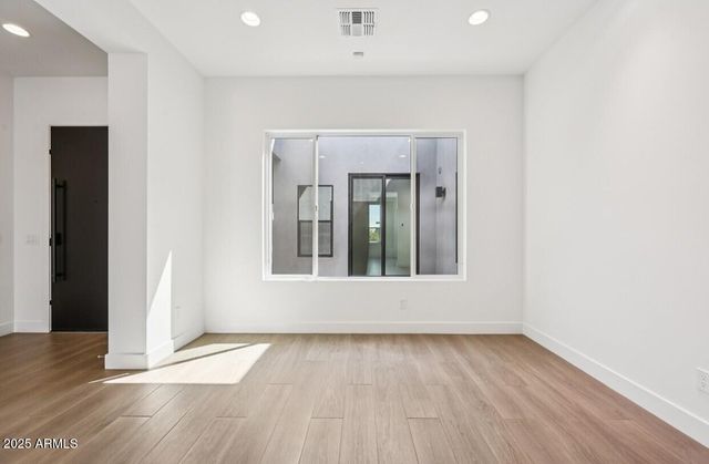 5768 E Rancho Caliente Drive, Cave Creek, AZ 85331