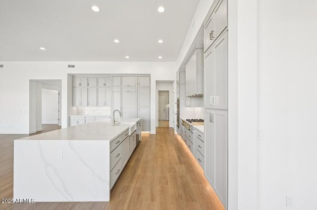 5768 E Rancho Caliente Drive, Cave Creek, AZ 85331