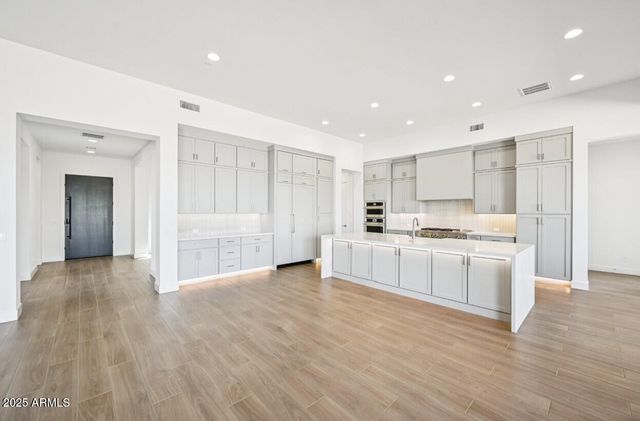 5768 E Rancho Caliente Drive, Cave Creek, AZ 85331