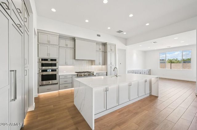 5768 E Rancho Caliente Drive, Cave Creek, AZ 85331