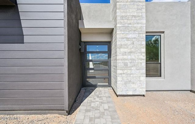 5768 E Rancho Caliente Drive, Cave Creek, AZ 85331