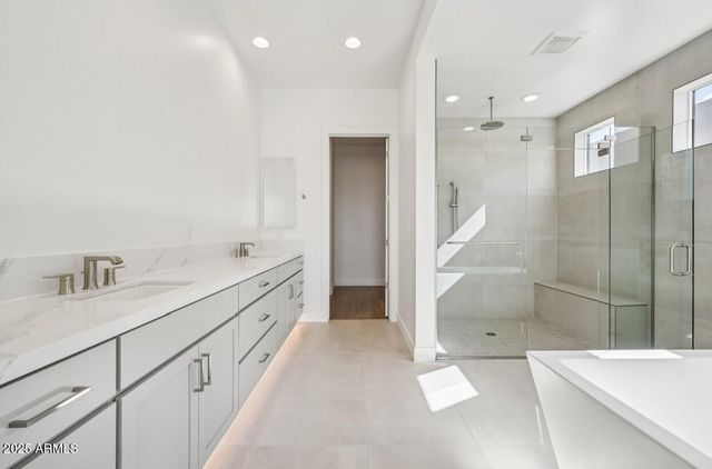 5768 E Rancho Caliente Drive, Cave Creek, AZ 85331