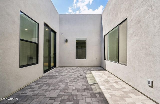 5768 E Rancho Caliente Drive, Cave Creek, AZ 85331