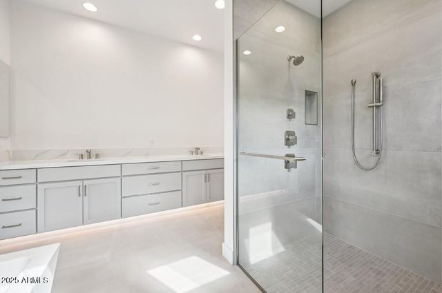 5768 E Rancho Caliente Drive, Cave Creek, AZ 85331