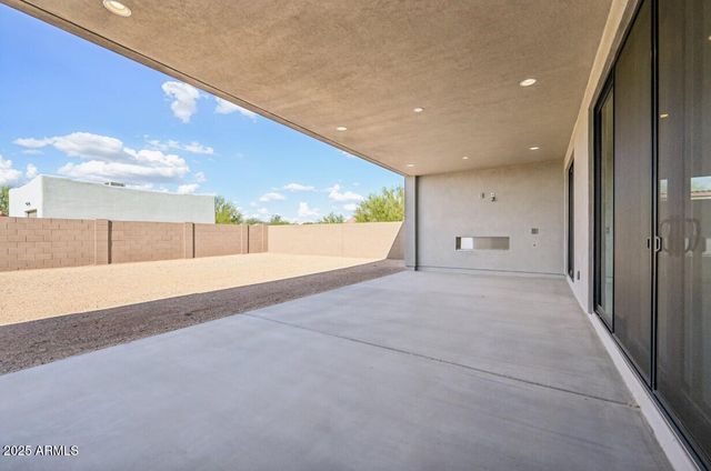 5768 E Rancho Caliente Drive, Cave Creek, AZ 85331