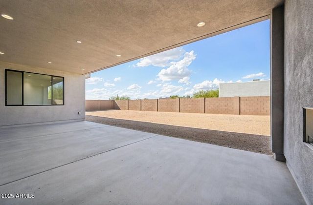 5768 E Rancho Caliente Drive, Cave Creek, AZ 85331