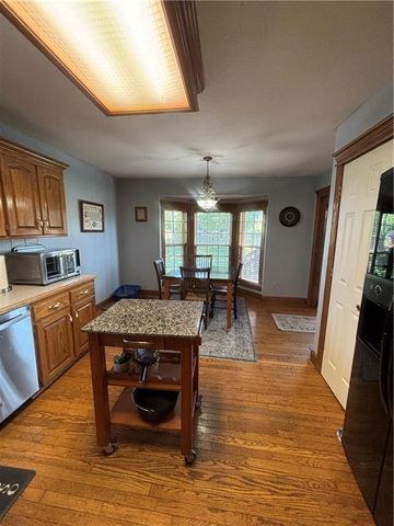 105 W South Street, Spring Hill, KS 66083