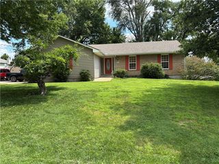 105 W South Street, Spring Hill, KS 66083