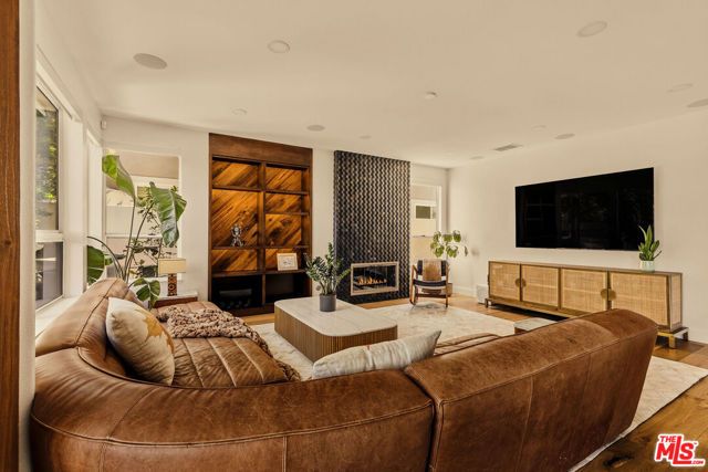 22303 Dunmore Drive, Calabasas, CA 91302