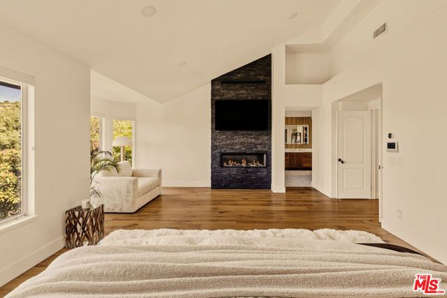 22303 Dunmore Drive, Calabasas, CA 91302