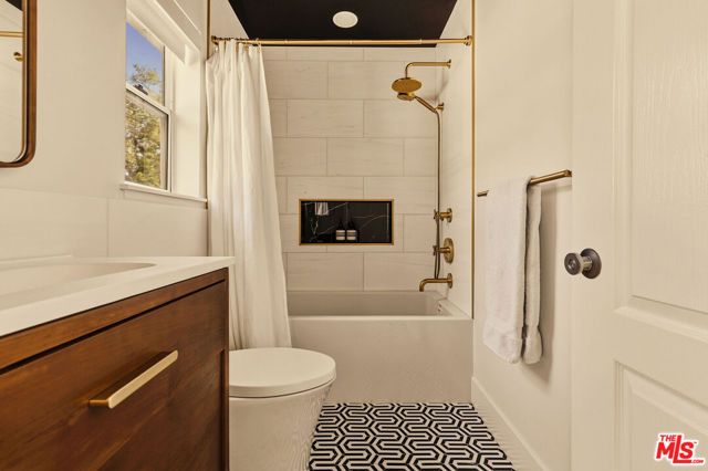 22303 Dunmore Drive, Calabasas, CA 91302