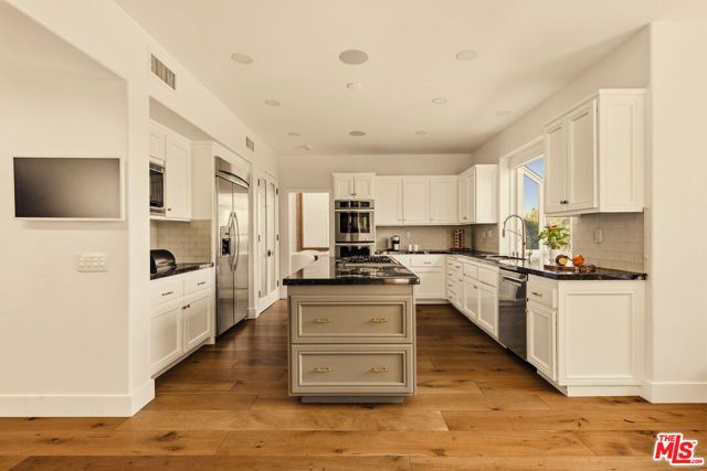 22303 Dunmore Drive, Calabasas, CA 91302