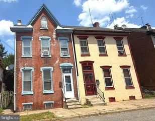 351 CHESTNUT ST, Pottstown, PA 19464