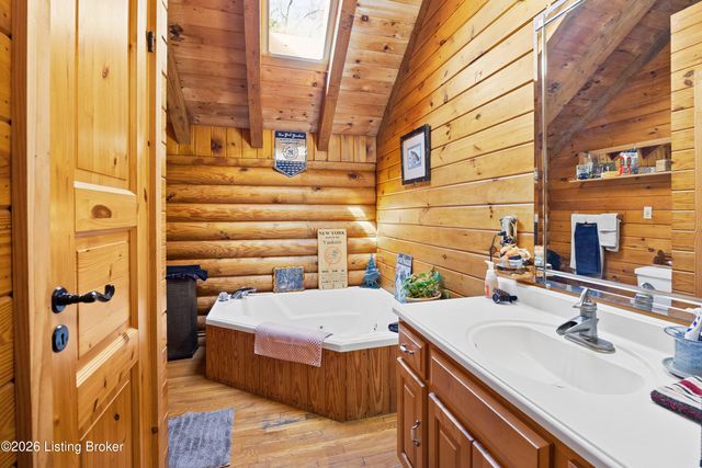1271 Cabin Creek Dr, Brooks, KY 40109