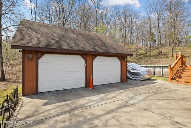 1271 Cabin Creek Dr, Brooks, KY 40109