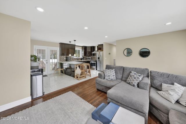 40 Woodside Drive, Howell, NJ 07731