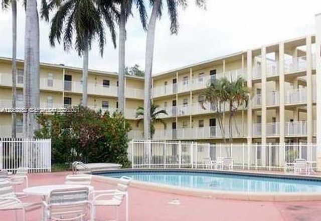 2800 NW 56th Avenue B304, Lauderhill, FL 33313