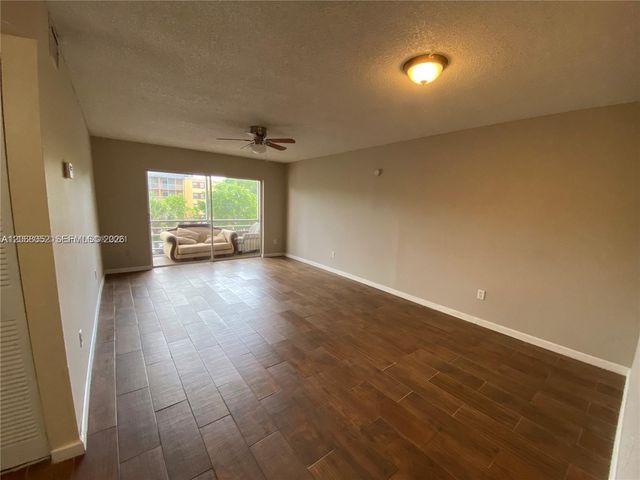2800 NW 56th Avenue B304, Lauderhill, FL 33313