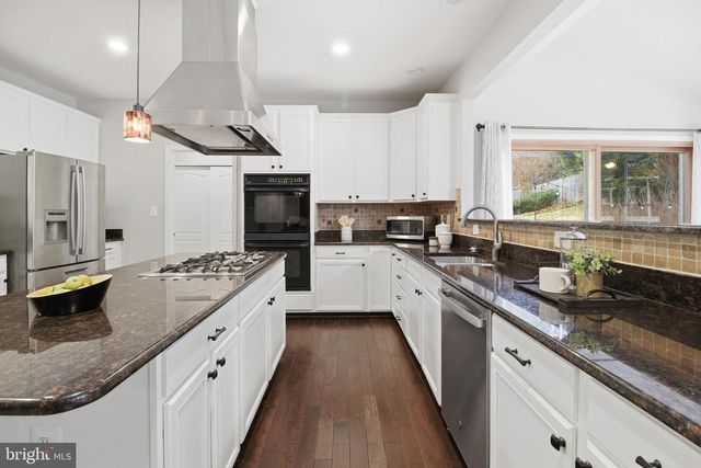 3221 SPRING RAIN CT, Herndon, VA 20171