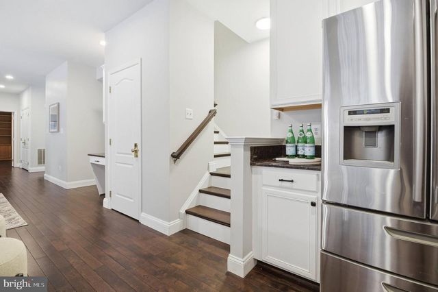 3221 SPRING RAIN CT, Herndon, VA 20171