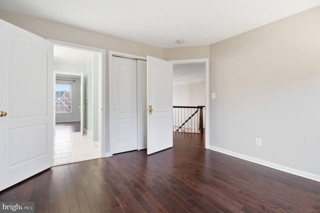 3221 SPRING RAIN CT, Herndon, VA 20171