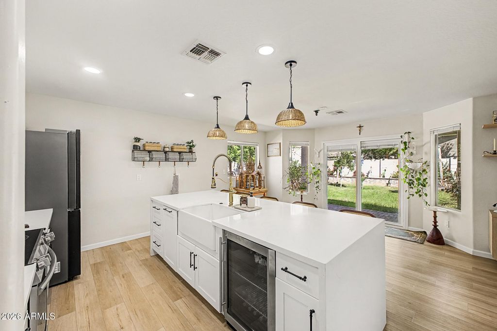 Image 16 of property listing at 9356 W PIONEER Street, Tolleson, AZ 85353