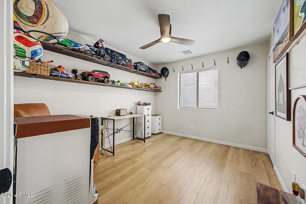 Image 30 of property listing at 9356 W PIONEER Street, Tolleson, AZ 85353