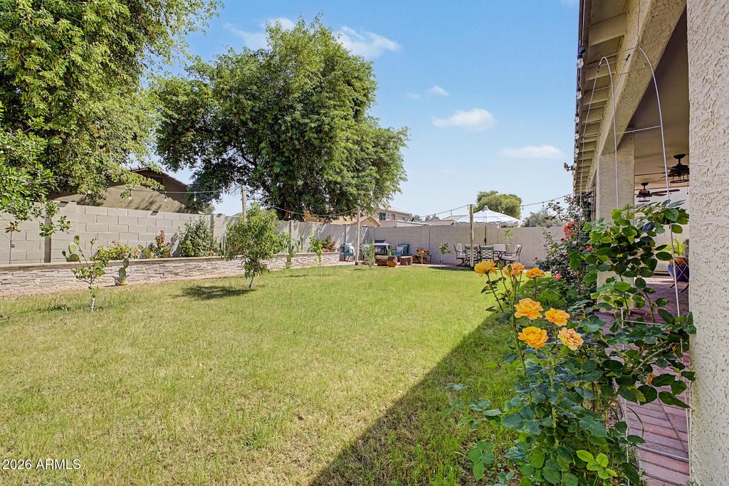 Image 34 of property listing at 9356 W PIONEER Street, Tolleson, AZ 85353
