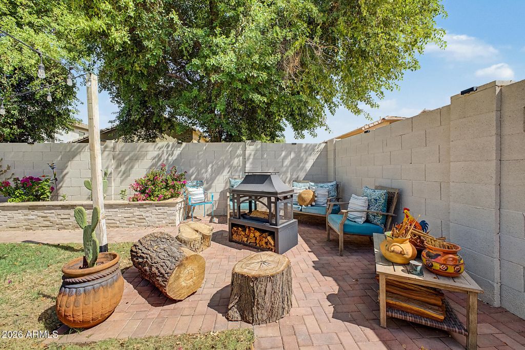Image 39 of property listing at 9356 W PIONEER Street, Tolleson, AZ 85353