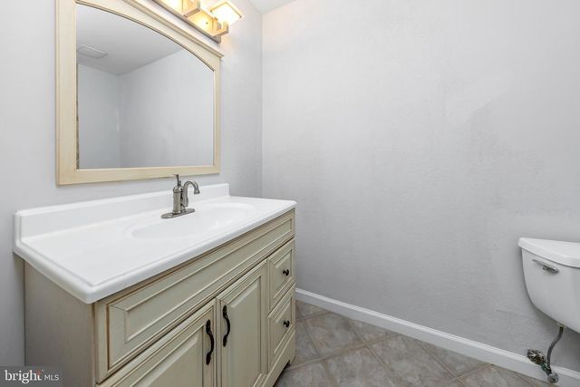 757 STEEPLECHASE CT, Deptford, NJ 08096