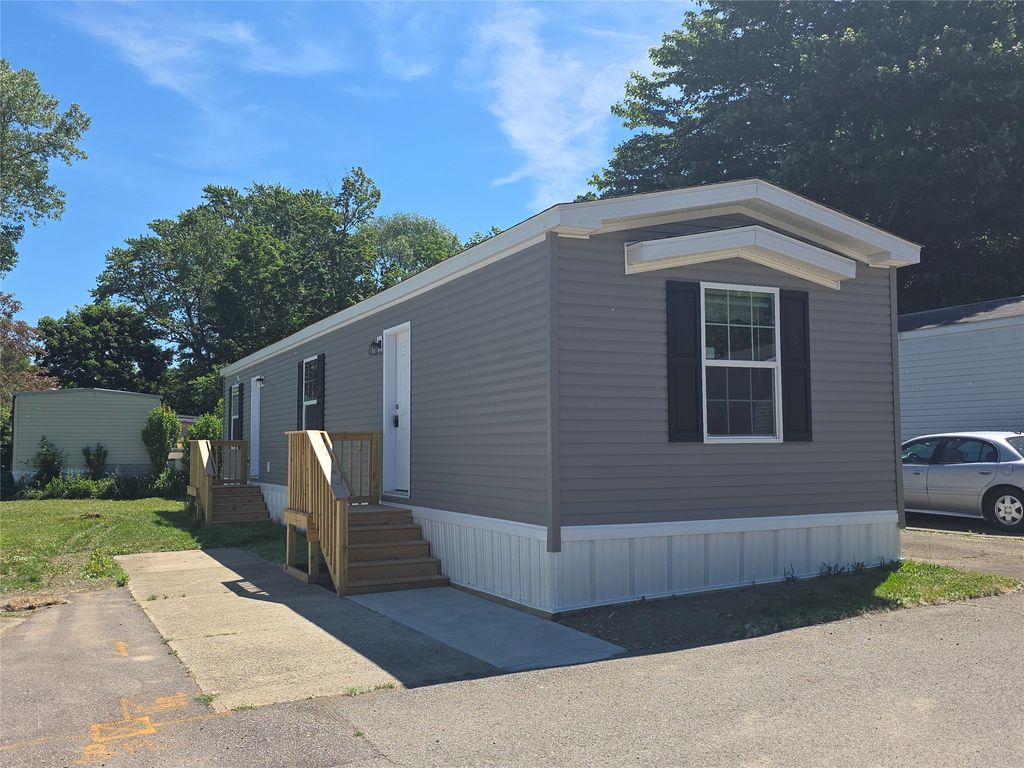 2517 SHERWOOD Drive, Erie, PA 16506