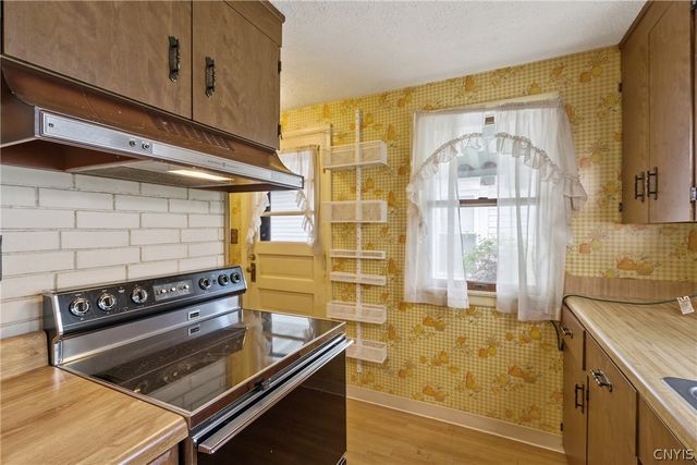 111 Wilmore Place, Syracuse, NY 13208