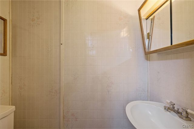 111 Wilmore Place, Syracuse, NY 13208