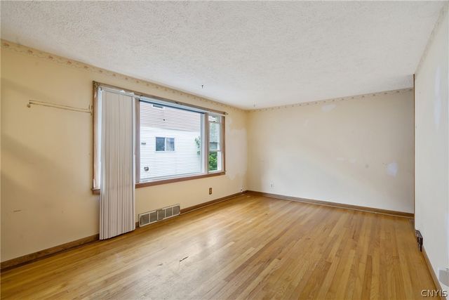 111 Wilmore Place, Syracuse, NY 13208