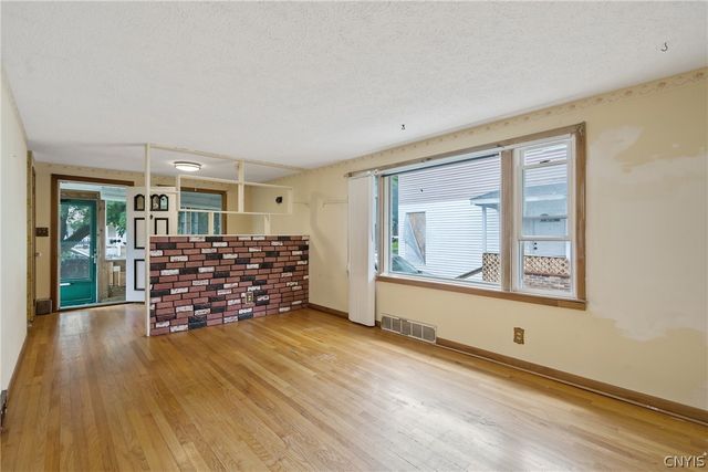 111 Wilmore Place, Syracuse, NY 13208