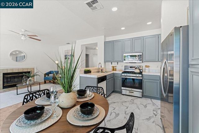 2304 Grassland Way, Antioch, CA 94531