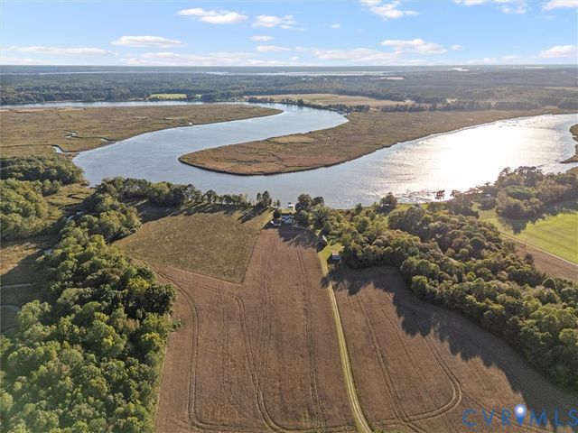 1765 Clifton Ln, Little Plymouth, VA 23091