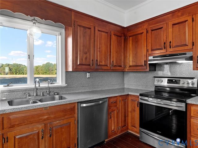 1765 Clifton Ln, Little Plymouth, VA 23091