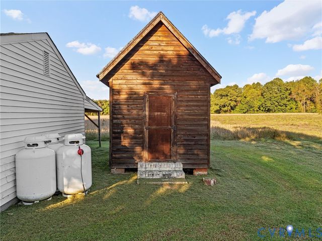 1765 Clifton Ln, Little Plymouth, VA 23091