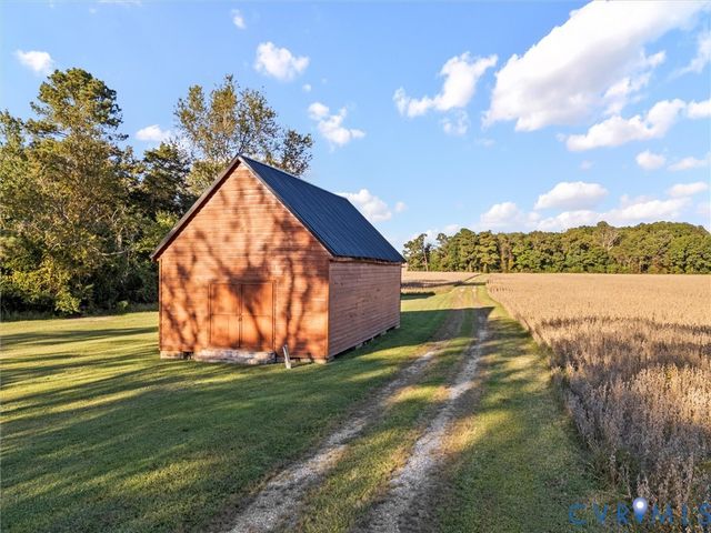 1765 Clifton Ln, Little Plymouth, VA 23091