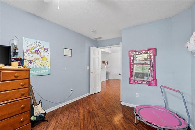 6024 NE KENSINGTON Court, Lee's Summit, MO 64064