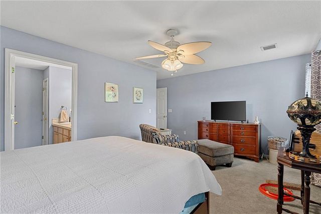 6024 NE KENSINGTON Court, Lee's Summit, MO 64064