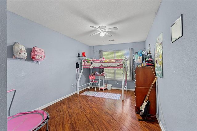6024 NE KENSINGTON Court, Lee's Summit, MO 64064
