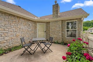 6024 NE KENSINGTON Court, Lee's Summit, MO 64064