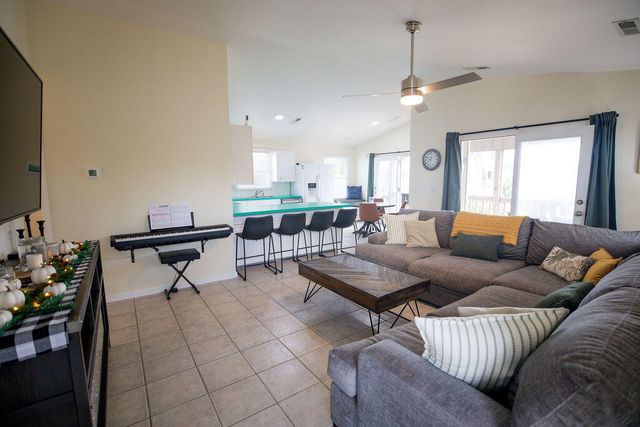 27394 Saint Lucie Lane, Ramrod Key, FL 33042