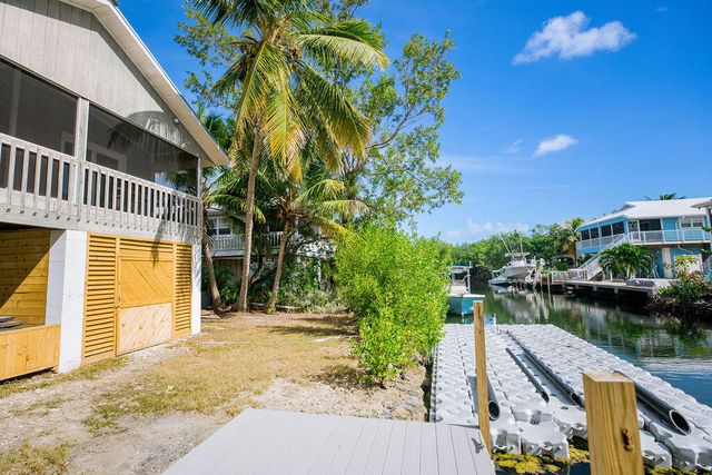 27394 Saint Lucie Lane, Ramrod Key, FL 33042