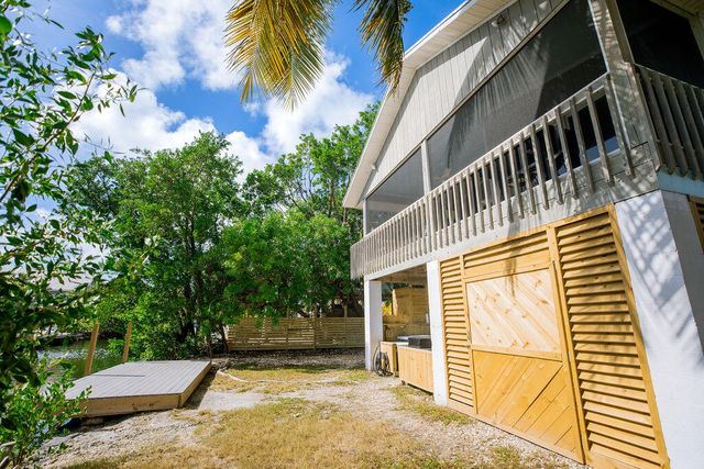 27394 Saint Lucie Lane, Ramrod Key, FL 33042